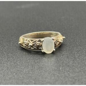 Moonstone and Sterling Silver Ring - Size 7